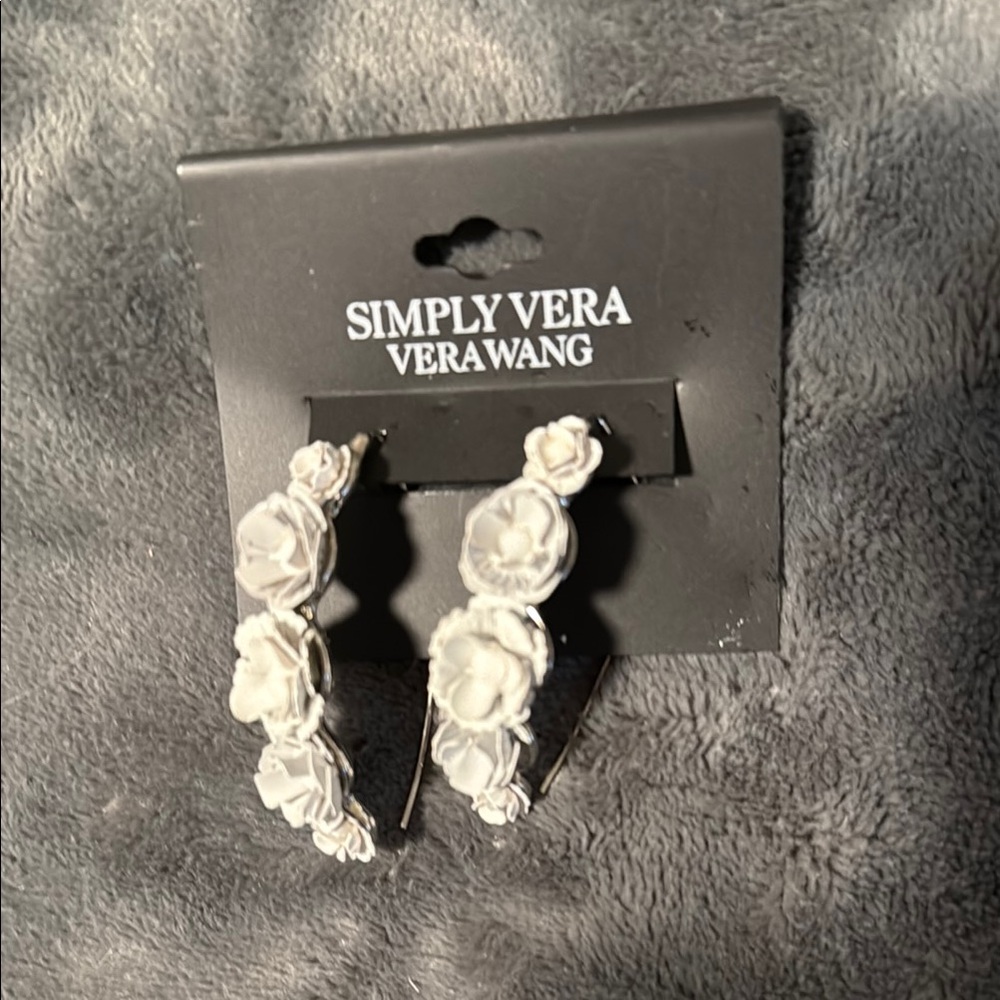 Simply Vera Vera Wang White Floral Earrings.  NWT